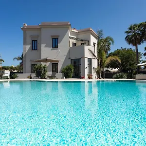 https://villa-masetta-luxury-suites.palermohotels.org